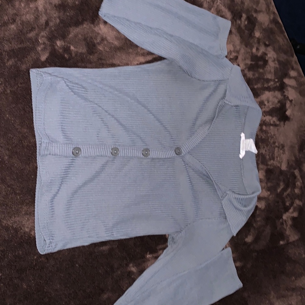 Grey, collared, button up, crop top, long sleeve.